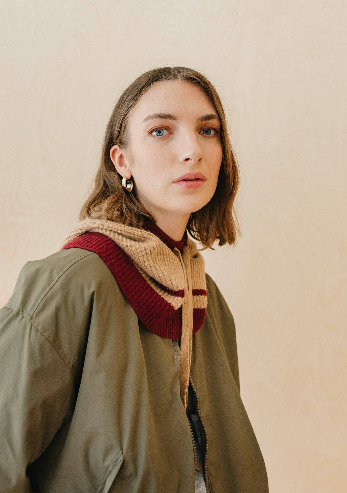 Merino Hood in Camel & Red