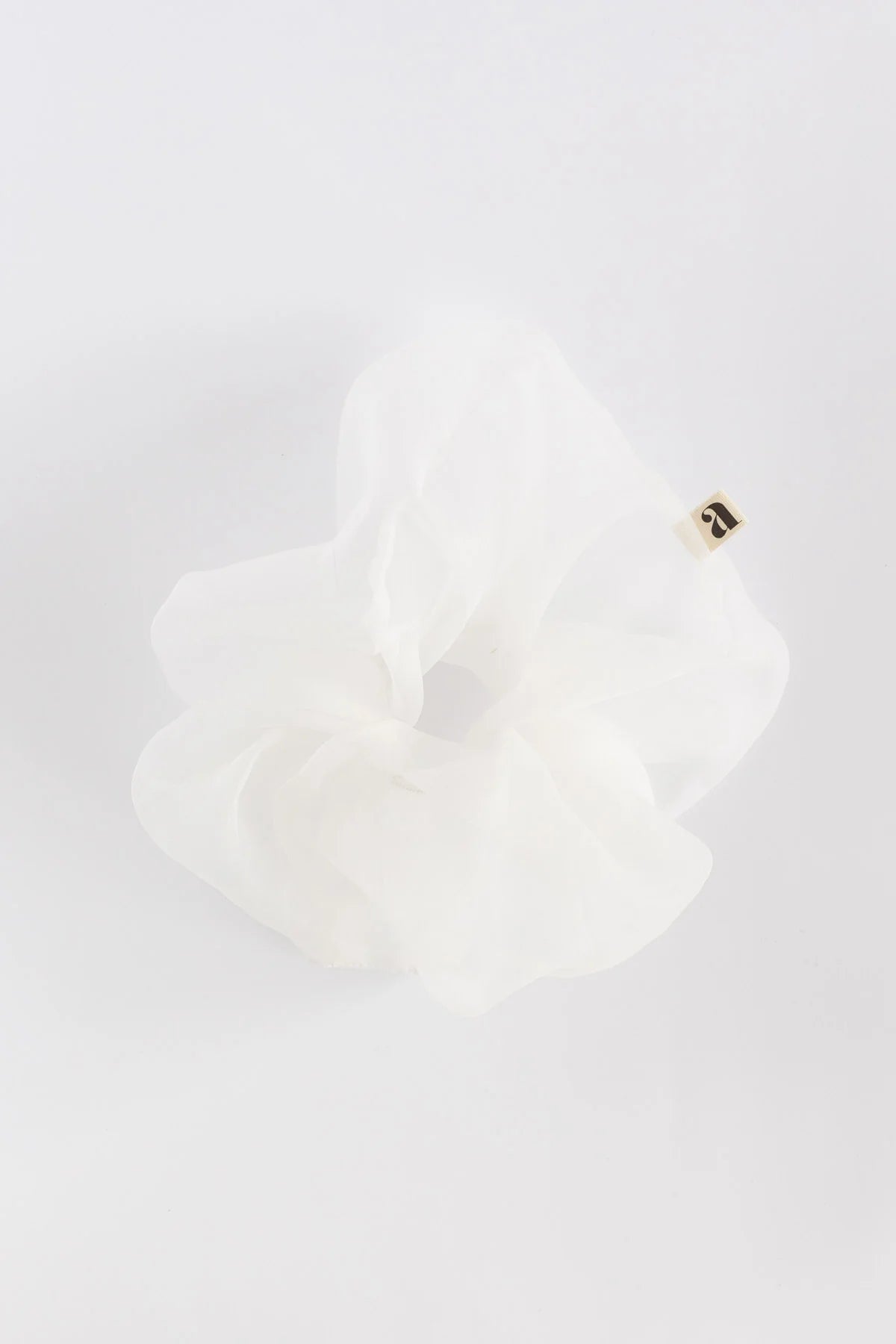 Le Chouchou Scrunchie in White